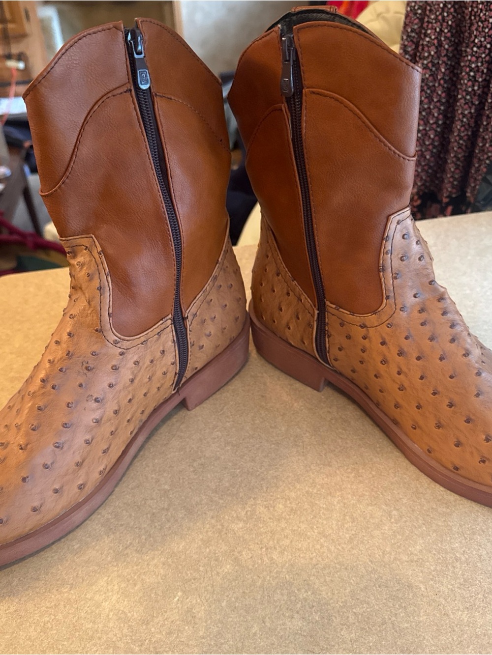 Dahongma Fashion Brown Round Toe Ostrich Pattern Women’s Zip Up Western Boots - Picture 3 of 15